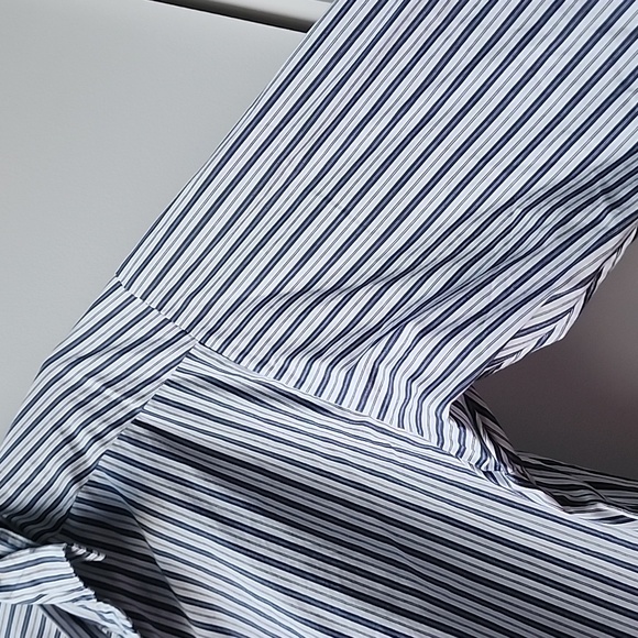 Une Made in Italy Double Strap Neck Oversized Half Open Front Blouse Shirt - Picture 5 of 8